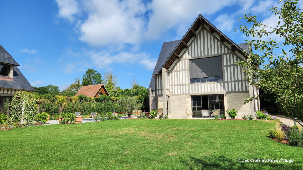 TOURGÉVILLE - Superbe maison avec Piscine et Sauna