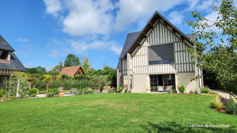 TOURGÉVILLE - Superbe maison avec Piscine et Sauna