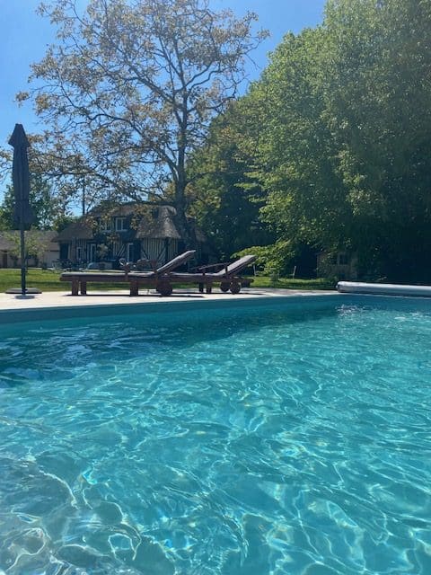 VALSEMÉ - Chaumière normande avec piscine chauffée - 6 personnes
